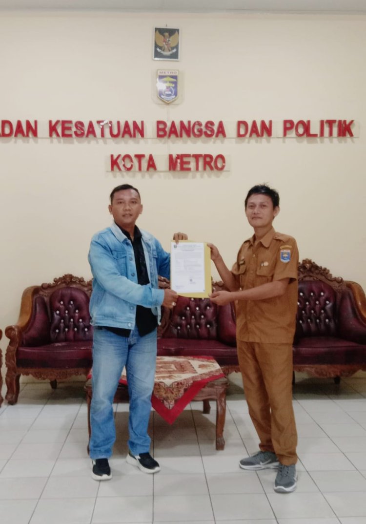 Profesi Asosiasi Pewarta Pers Indonesia (A-PPI) DPD Kota Metro hari ini Terima Surat Keterangan Keberadaan Organisasi (SKKO) dari Badan Kesbangpol Metro