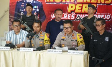 Seorang Pria Di Tangkap Polisi Di Pos Ronda, Ada Apa?