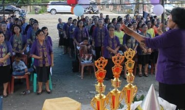 Jemaat Klasis Kolaka Timur Peringati HUT PK-Perki Gepsultra Ke-49 Di Tirawuta