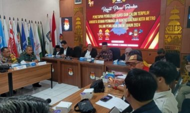 KPU Kota Metro Rapat Pleno Penetapan 25 Calon Anggota Yang Terpilih Perolehan Kursi Partai Politik DPRD Kota Metro