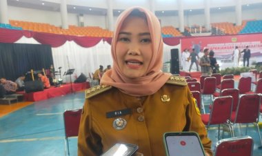 Camat Ria Marlisa, mengucapkan selamat kepada para kepala desa yang hari ini memperoleh masa jabatan, semoga  semakin amanah dalam tugasnya