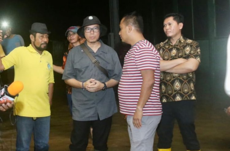 PJ Bupati OKU H. Teddy Meilwansyah Bersama Forkopimda OKU dengan cepat Meninjau Titik Lokasi Banjir