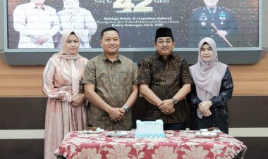 Bupati Tanjab Berikan Ucapan Selamat dan Doa Kepada Kapolres Tanjab Barat di Hari Ulang Tahunnya