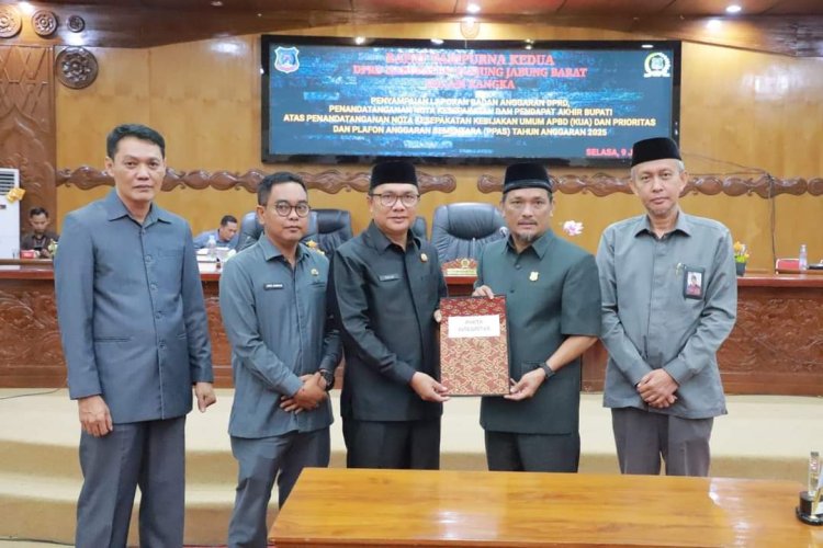 Pj. Sekda Hadiri Rapat Paripurna Ke-II DPRD Tanjabbar