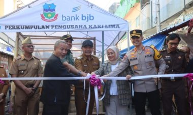 Launching Relokasi Sementara PKL Di Pasar Baru Di Hadiri Oleh Kapolres Garut
