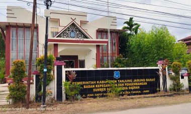 Berdasarkan Pengumuman Hasil Seleksi Administrasi CPNS Kabupaten Tanjung Jabung Barat, Dari 3.738 orang Pelamar sebanyak 1041 orang dinyatakan Tidak Memenuhi Persyaratan (TMS)