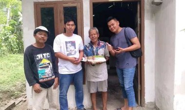 Karang Taruna Pelabuhan Dagang berbagi Kebaikan