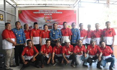 Lampung Pjs.Walikota Metro Descatama Paksi Moeda Melakukan Kunjungan Dan Bersilaturahmi Bersama Rekan - Rekan Pers Di Sekretariat PWRI ( Persatuan Wartawan Republik Indonesia ) Kota Metro