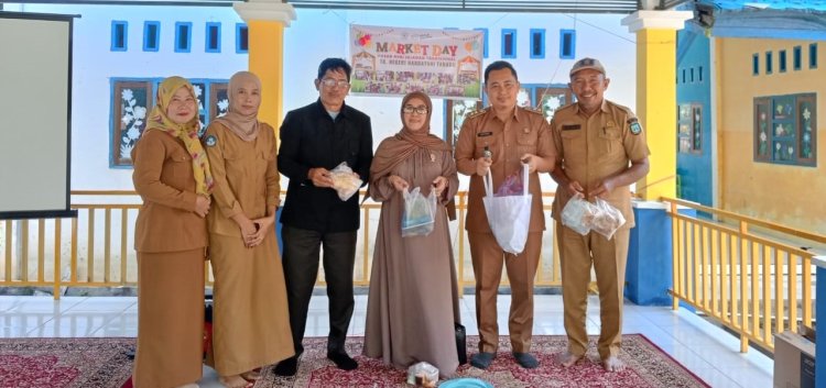 Melalui Market Day, TKN Handayani Tababu Kenalkan Jajanan Tradisional Kepada Peserta Didik