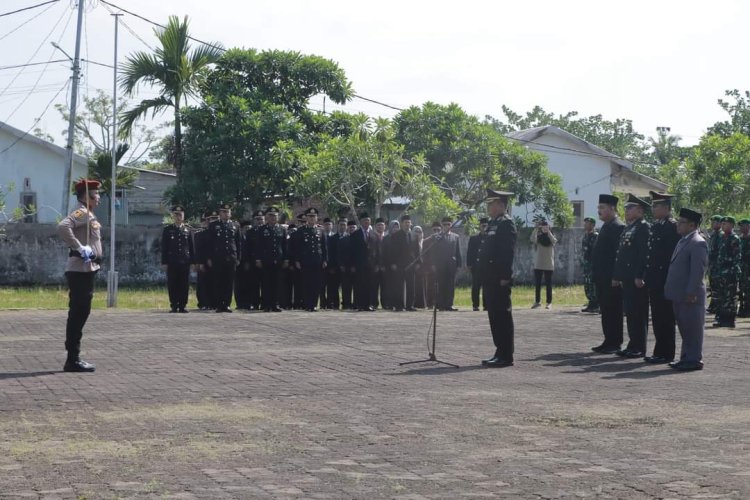 Peringati Hari Pahlawan Pemkab Tanjabbar Laksanakan Ziarah dan Tabur Bunga 