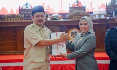 Bupati Koltim Hadiri Rapat Paripurna Di DPRD, Ini Agendanya