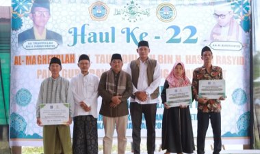 Bupati Tanjab Barat Hadiri Haul Pendiri Madrasah Assalafiyyah dan Harlah ke-62
