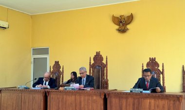 Sidang Perdana KIP, Ketua PWRI Metro : Suparwan Kepsek SMAN 1 Way Jepara Tidak Paham Aturan