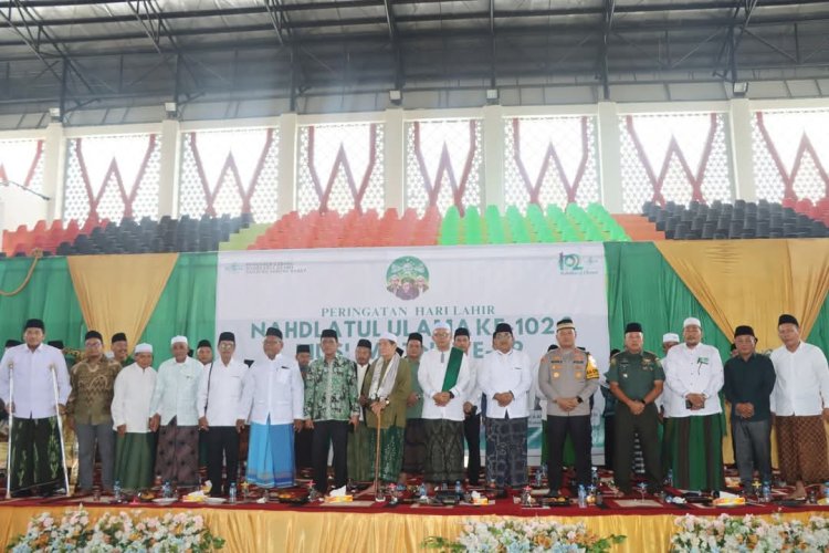 Harlah NU ke-102 dan Muslimat NU ke-79 di Tanjab Barat, Bupati Anwar Sadat Serukan Sinergi Umat untuk Indonesia Maslahat