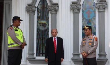 Kapolres Tanjab Barat Turun Langsung Pimpin Patroli dan Pengamanan Gereja Saat Paskah