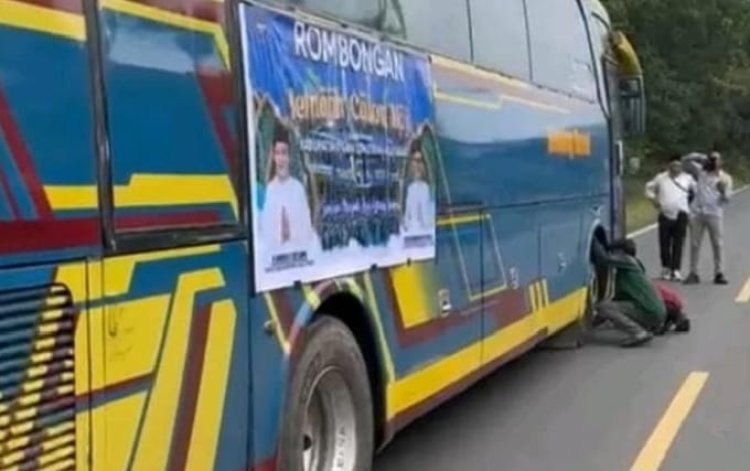 Miris Bus Pengangkut CJH OKU Timur Mogok di Jalan, Jamaah Kecewa