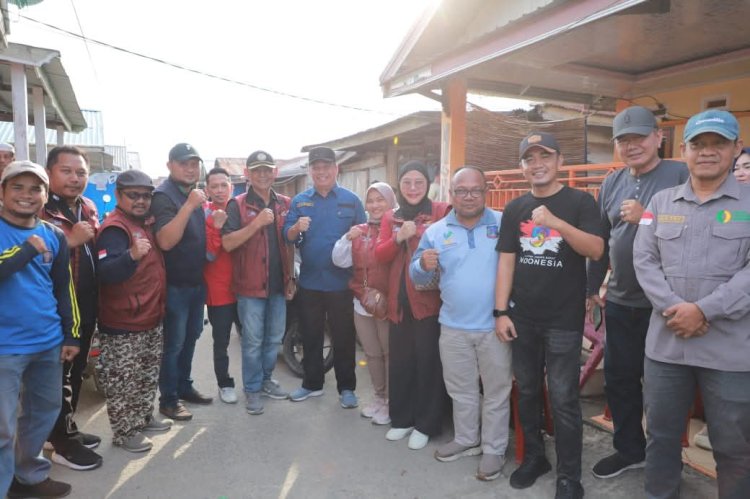 Wabup Katamso Tinjau Langsung Lokasi Kebakaran di Kampung Nelayan, Salurkan Bantuan dan Jamin Dokumen Warga