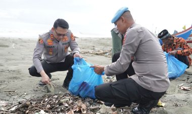 Bakti Kebersihan Polres Pidie Warnai Peringatan Hari Bhayangkara ke-79