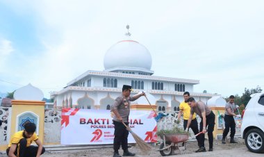 Sambut Hari Bhayangkara Ke-79 Polres Bener Meriah Bersama Brimob Kompi 3 Batalyon B, Gelar Bakti Sosial Di Masjid