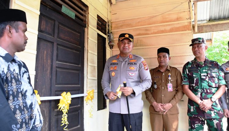 Peringati Hari Bhayangkara Ke-79, Polres Aceh Timur Serahkan Bantuan Rumah Rehab Warga Peudawa