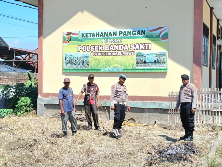 Dukung Ketahanan Pangan, Polsek Banda Sakti Bersama Kelompok Tani Bersihkan Lahan Tanam Jagung