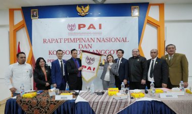 KONFLIK PERKUMPULAN ADVOCATEN INDONESIA , AHLI HUKUM TATA NEGARA SEBUT KUBU RAYIE UTAMI MUTLAK SAH !