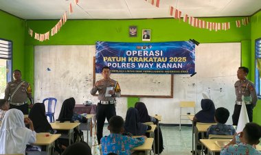 Operasi Patuh Krakatau 2025, Kasatlantas Tumbuhkan Kesadaran Berlalu Lintas di SMPN 5 Blambangan Umpu