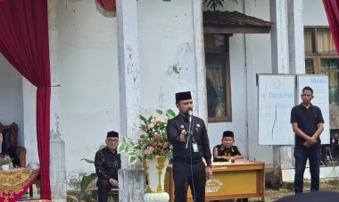 Terobos Pedalaman, Bupati Aceh Timur Al-Farlaky Serahkan Getek Penyeberangan di Simpang Jernih
