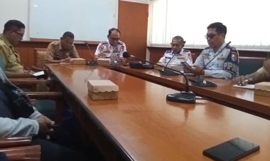 Kasihan" Lebih Penting dari PAD? Dishub Sampang Akui Biarkan Pungli Parkir Liar