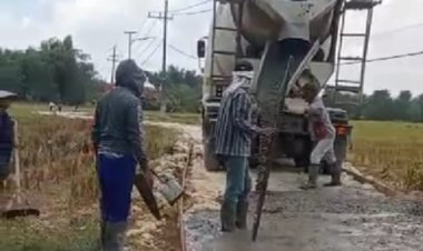 Warga Soroti Kualitas Proyek Jalan Tragih,Pihak Kecamatan Belum Bisa Dikonfirmasi
