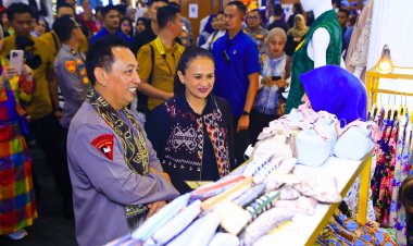Kapolri Tinjau Bazar Kreasi Bhayangkari Nusantara 2025, Dorong Pertumbuhan UMKM