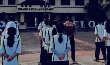 Batalyon D Sat Brimob Polda Metro Berikan Pelatihan LDKS Pada Siswa SMP Spring Garden Cikarang