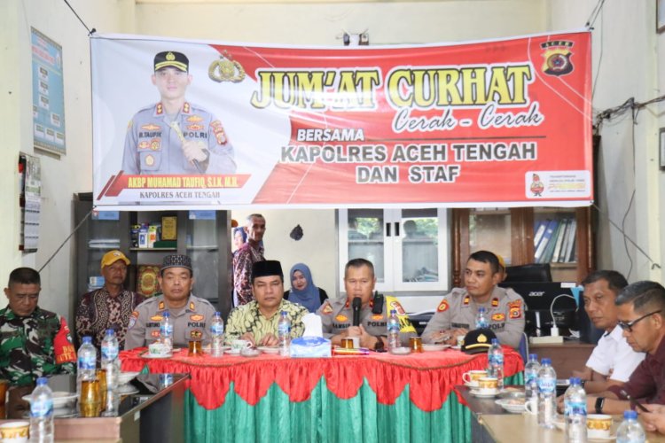 Jumat Curhat di Kute Panang, Polres Aceh Tengah Hadirkan Solusi dan Salurkan Bantuan Sembako