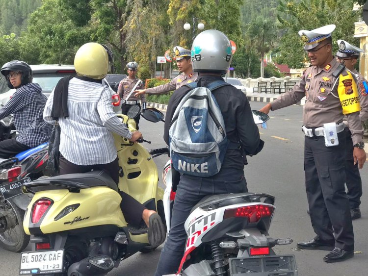 Hari ke-8 Ops Patuh, Polres Aceh Tengah Catat 95 Tilang dan 164 Teguran, Kasat Lantas Imbau Tertib Berlalu Lintas