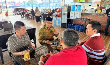 Ngopi Pagi Bersama Bupati Tarmizi, Haji Uma Bahas Arah Pembangunan Aceh Barat
