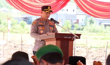Penanaman Jagung Serentak, Kapolres Aceh Tengah Hadiri Kegiatan di Pondok Pesantren Al’Hasaniah Al’Aziziyah