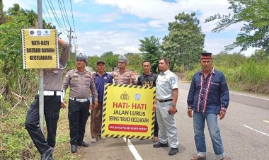 Polantas Aceh Untuk Masyarakat:Satlantas Polres Bener Bersama Jasaraharja Aceh Pasang Pamlet Spanduk Himbauan Lalu Lintas