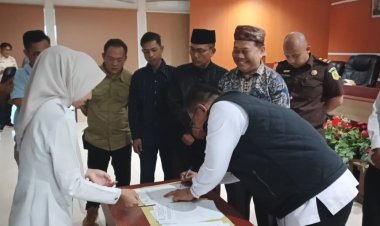 Sekdakab Machiavelli HT sukses buat kesepakatan dalam mediasi dillahan PTPN 1 Regional VII Blambangan Umpu. 