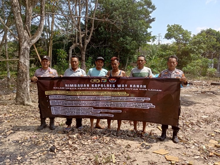 Cegah Kebakaran Hutan Dan Lahan, Polsek Negara Batin Gelar Sosialisasi di Kampung Gedung Jaya