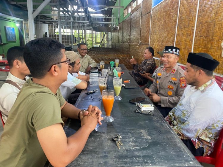 Kapolsek Muara Dua Jalin Silaturahmi dengan Para Keuchik, Perkuat Sinergi untuk Keamanan dan Ketertiban Masyarakat