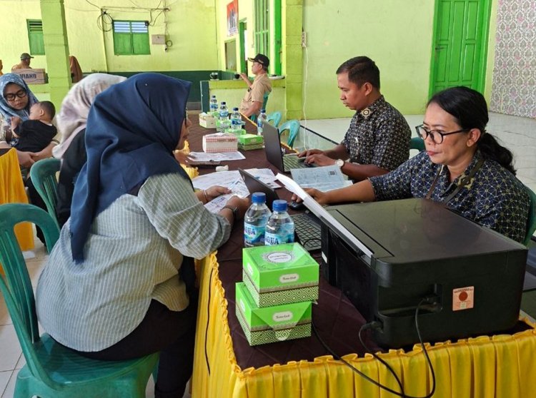 Dekatkan Layanan kepada Peserta JKN, BPJS Keliling Hadir di Kampung Aji Mesir.