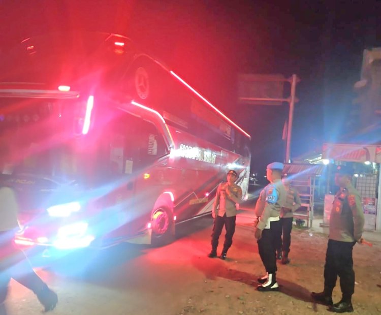 Jelang HUT Kemerdekaan RI ke-80 Polsek Samalanga Gelar Razia Malam