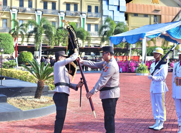 Brigjen Marzuki Ali Basyah dan Irjen Achmad Kartiko Serah Terima Pataka Machdum Sakti