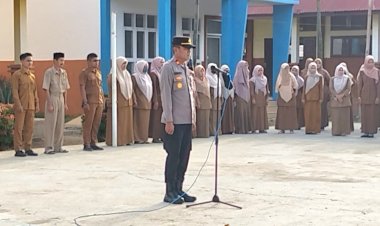 Kapolsek Syamtalira Bayu Jadi Pembina Upacara, Tekankan Pentingnya Mental dan Moral bagi Pelajar