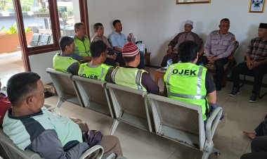 Polres Way Kanan Gelar Doa Bersama dengan Ojek Pangkalan di Stasiun KAI Blambangan Umpu