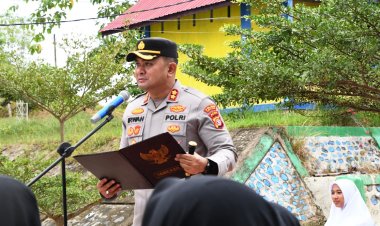 Saweu Sikula” Kapolres Aceh Timur Jadi Pembina Upacara di MAN Insan Cendekia