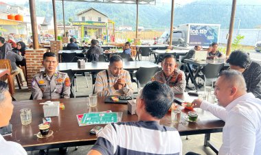 Perkuat Sinergi dan Komunikasi, Lewat Ngopi Bareng Bersama PWI Kapolres Aceh Tengah Ajak Jaga Profesi