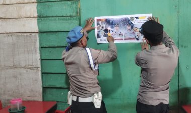 Ngopi Boleh, Narkoba Jangan”, Polisi di Aceh Tengah Tempel Brosur Himbauan