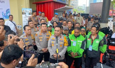 Jumat Peduli Polda Metro Jaya Luncurkan Rakyat Mart Dukung Gerakan Pangan Murah
