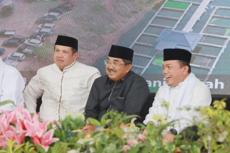 Bupati Anwar Sadat Hadiri Peringatan Maulid Nabi di Ponpes Kumpeh Daaru Attauhid